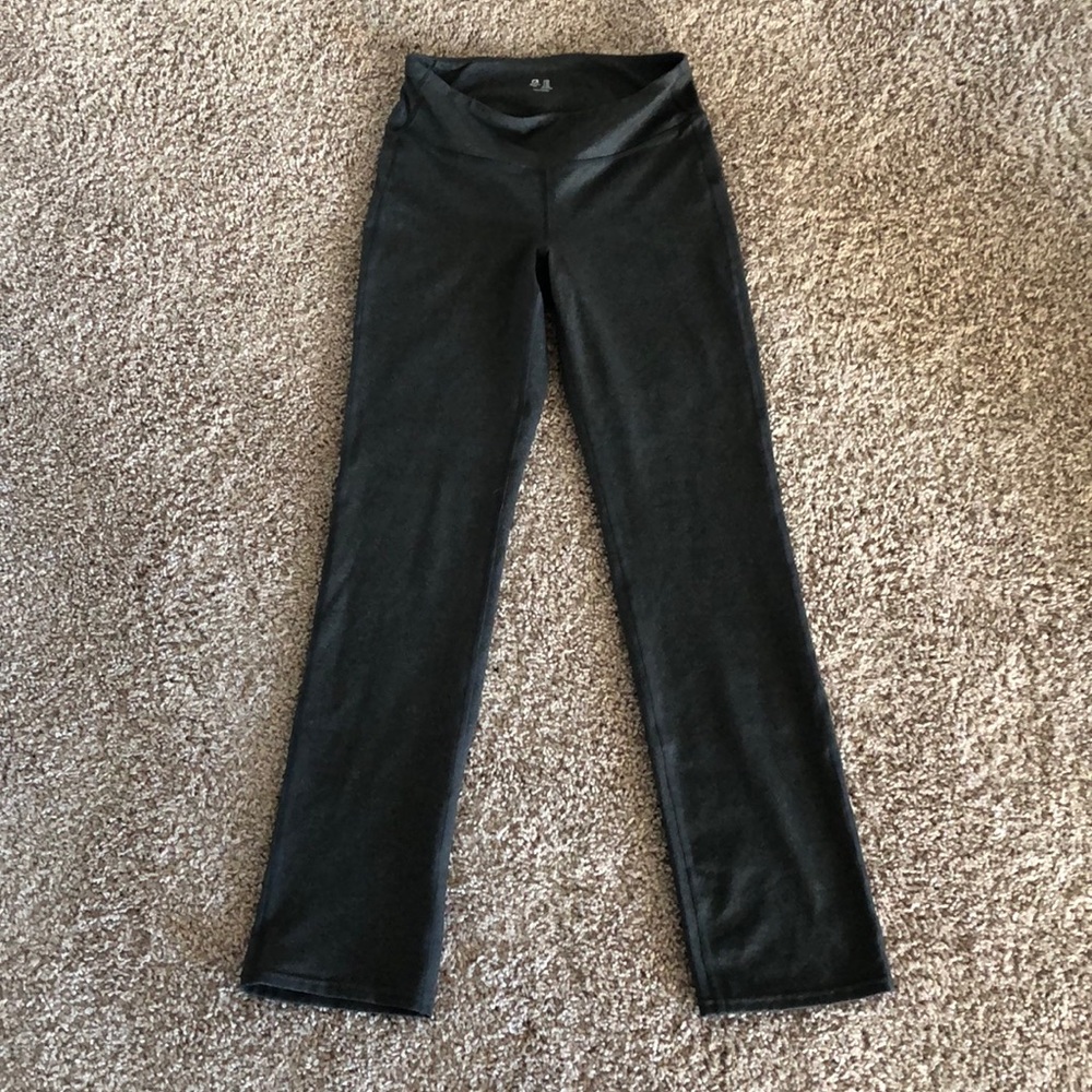 Gap Fit GFast Slim Straight leggings- grey M